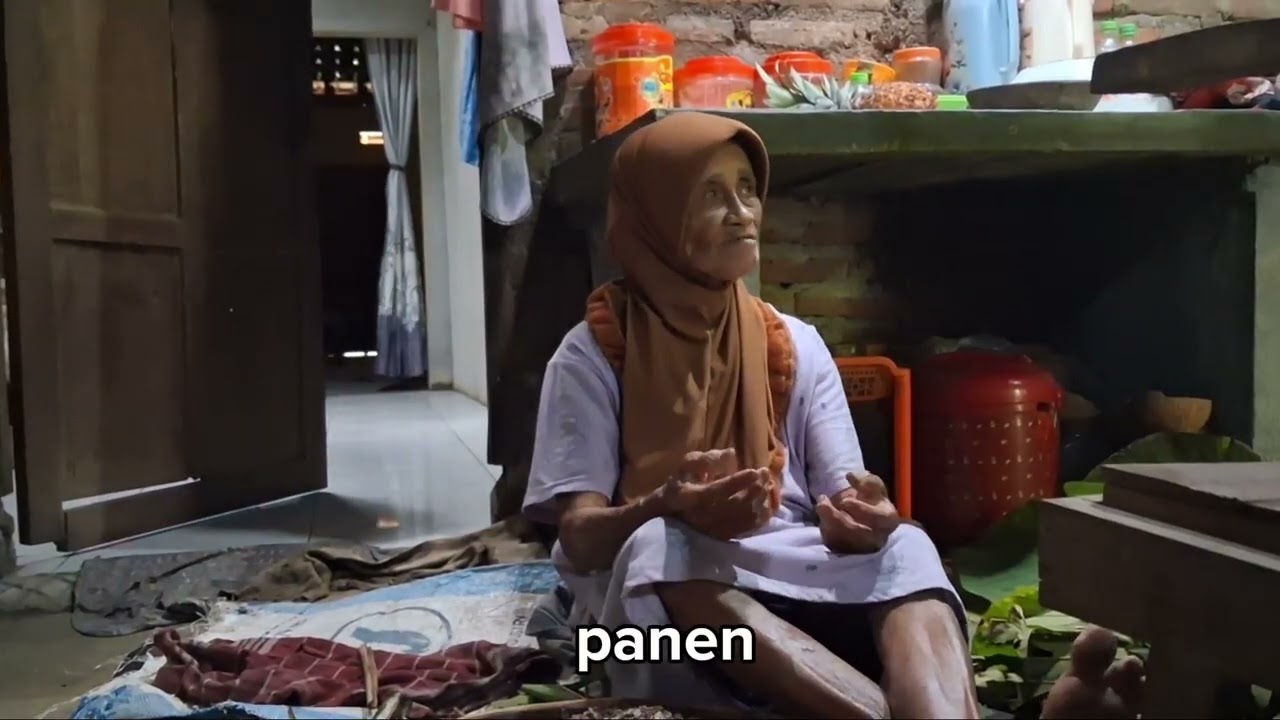 Langkah Ringkih, Semangat Baja: Kisah Nenek Penjual Tempe.  (Tugas uprak Bahasa Indonesia Feqta)