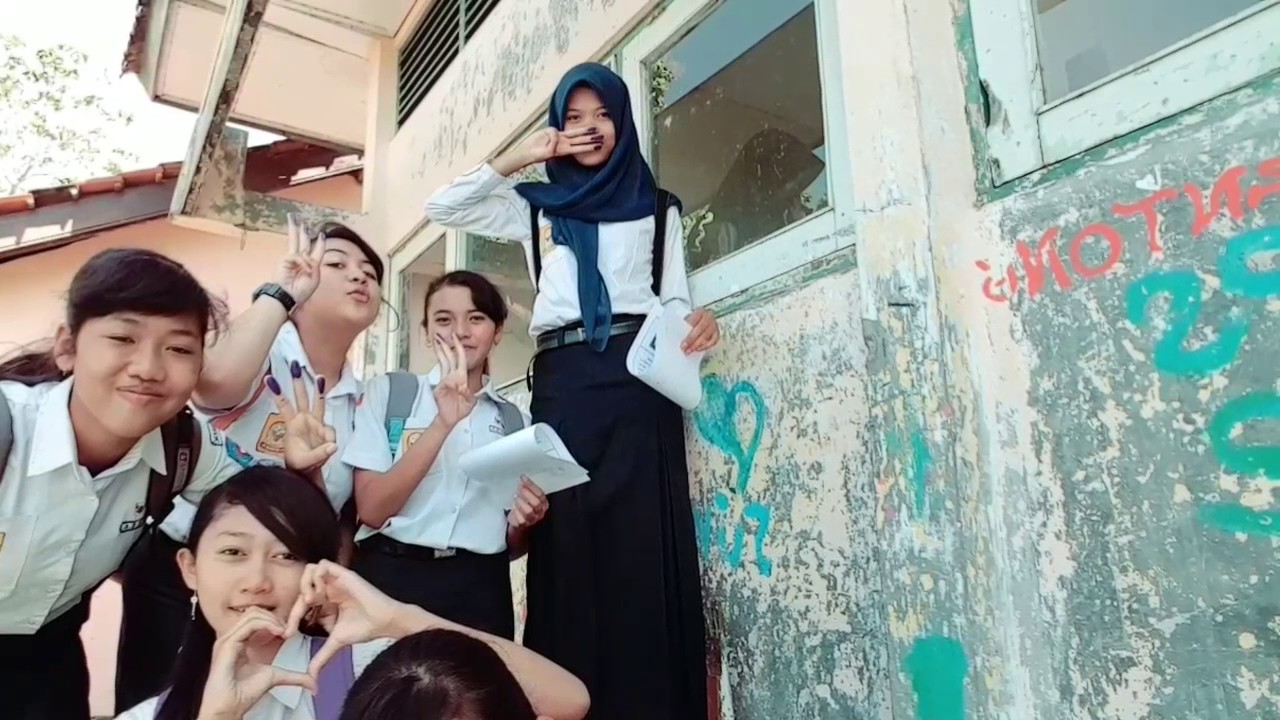 Kebersamaan 9G SMP 1 TAMBAKROMO