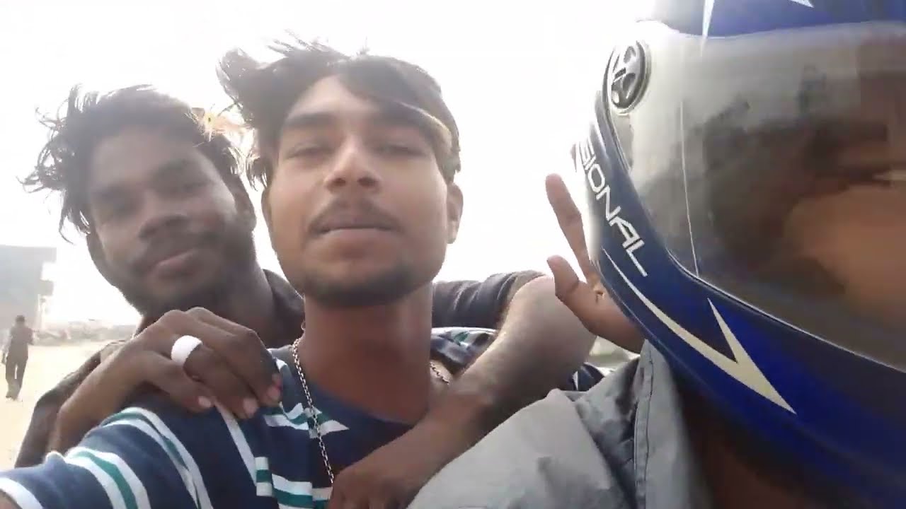 Lucknow bike accident video viral 🙏😭😭 bike accidenthindu muslim bhai bhai