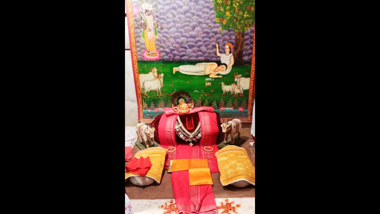શ્રી ગિરિરાજ જી મુખારવિંદ ગોવર્ધન નાથ મંગળા આરતીના દર્શન. - Giriraj Mukharvind  - Dt:16.09.22