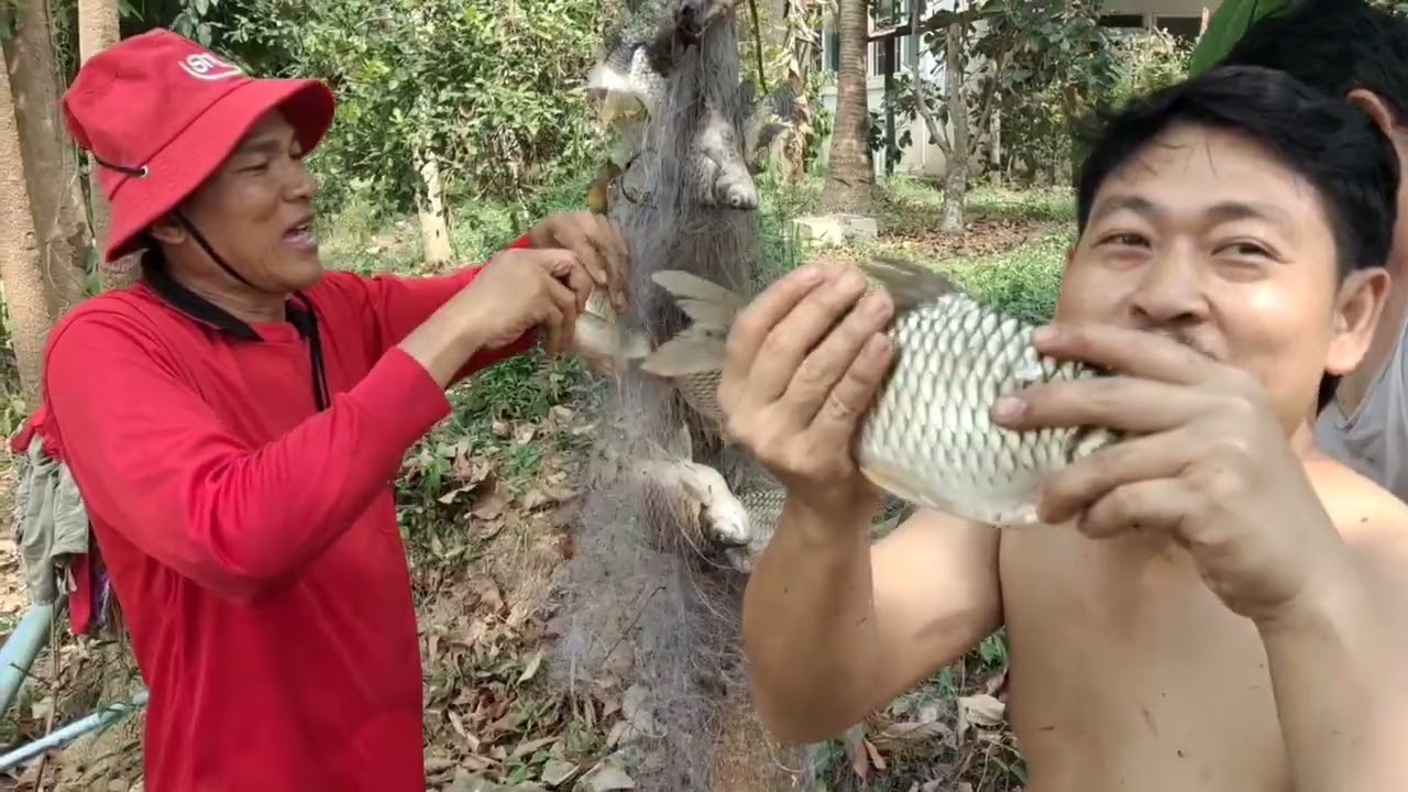 ใส่มองหาปลา ตามวิถีคนบ้านนา หาอยู่หากิน
