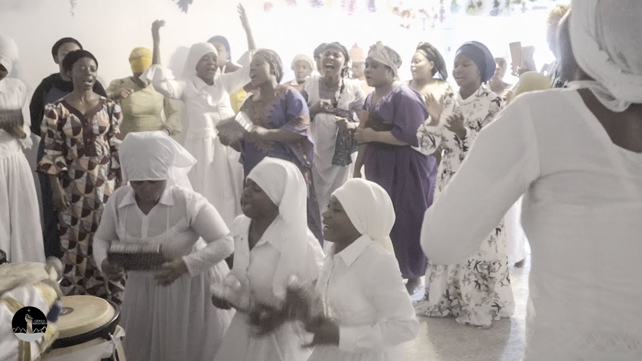 ONA HAWA WANAVYOMSIFU BWANA KATIKA ROHO NA KWELI KWENYE MLIMA WA UKWELI