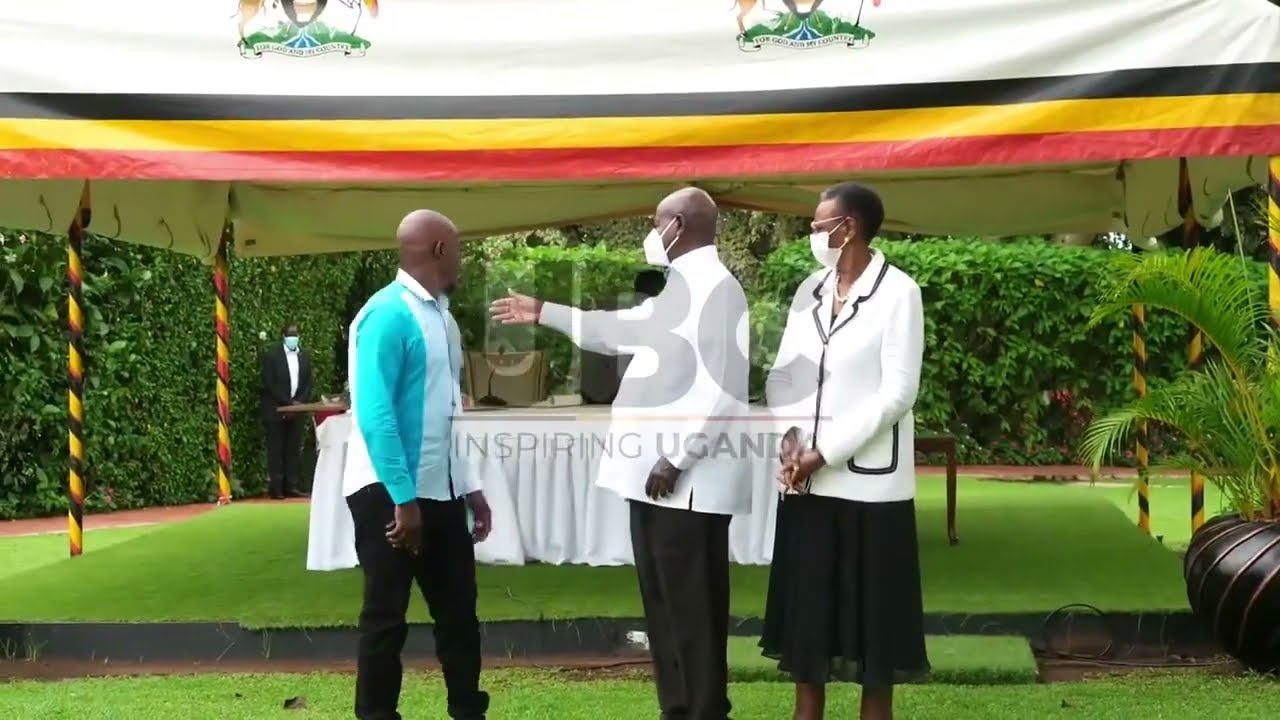 Man who chased down Ndiga clan leader killer awarded by President Museveni