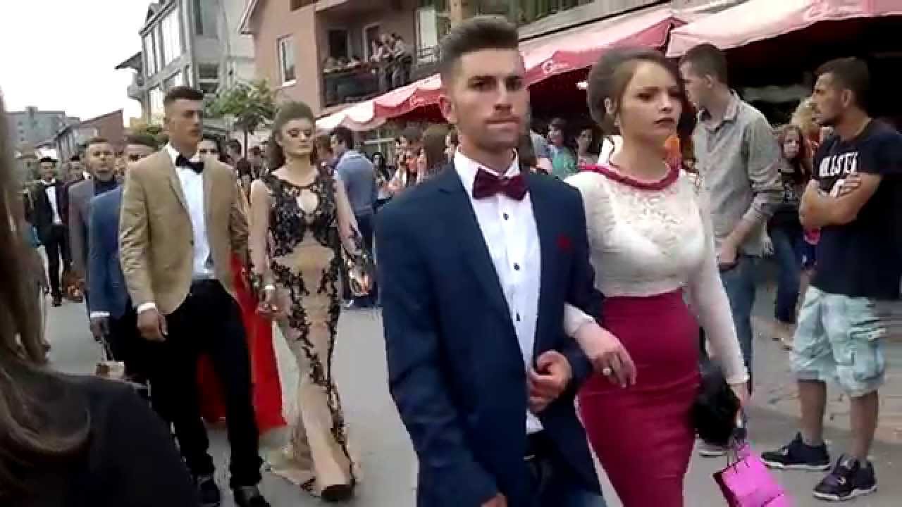 Maturantet e voskopojes 2015