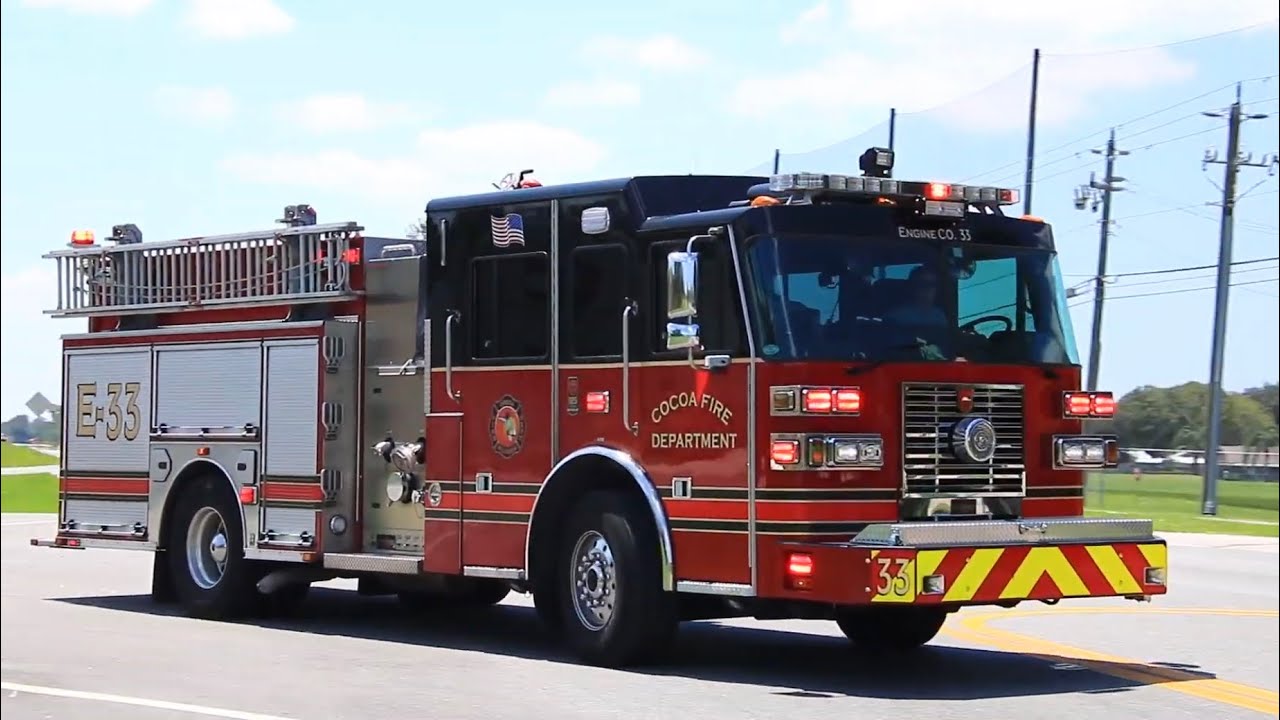Cocoa Fire Dept Engine 33 Responding