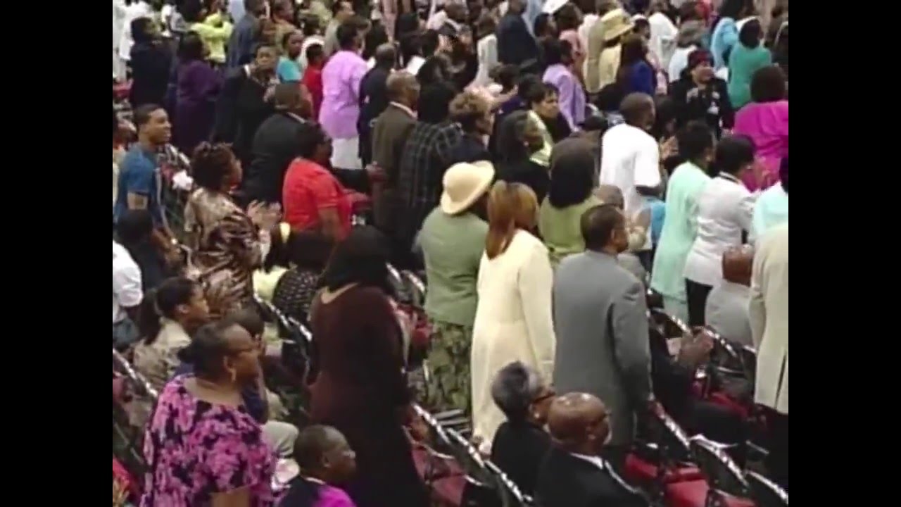 The Late Great Rev. Timothy Wright Leading the Choir At AIM COGIC!