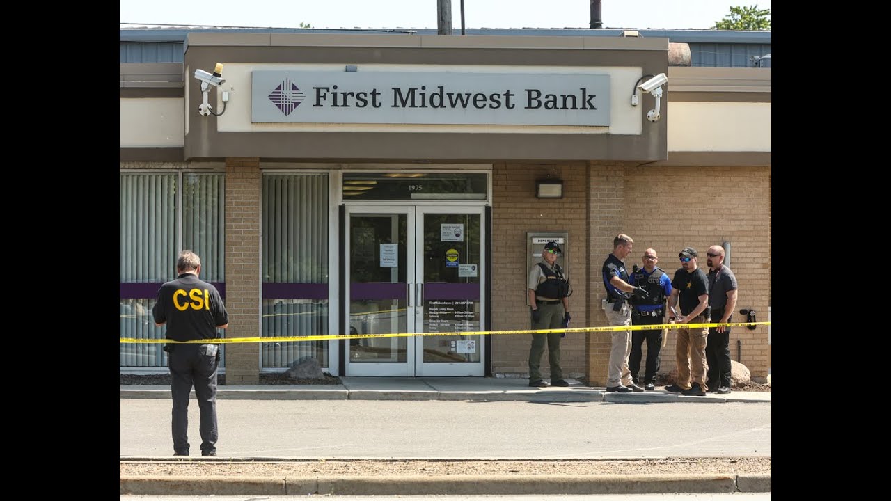 WATCH NOW: A bank guard was killed Friday in an attempted bank robbery at the First Midwest Bank on