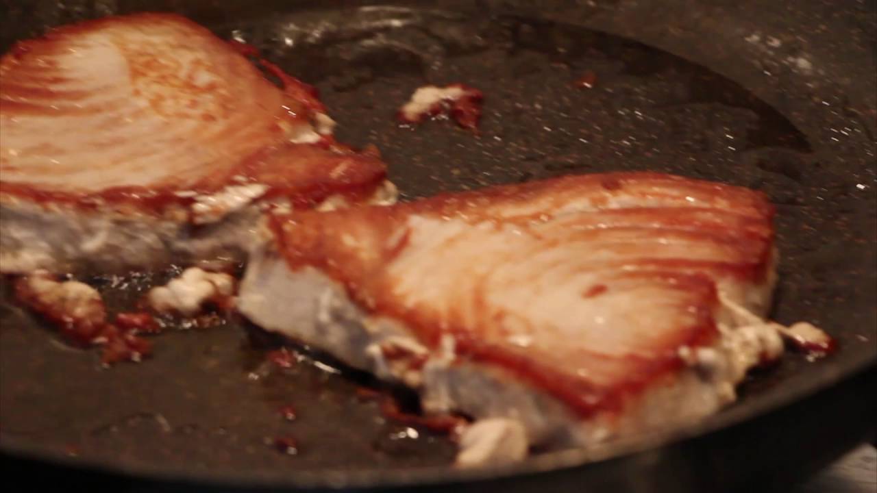 Filetti di tonno surgelati con pisellini finissimi (S01E02)