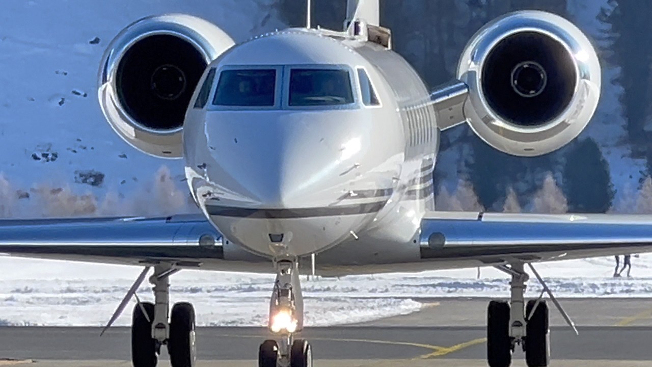 St. Moritz Samedan Winter Planespotting 2026 🛩 ❄️ 🚁