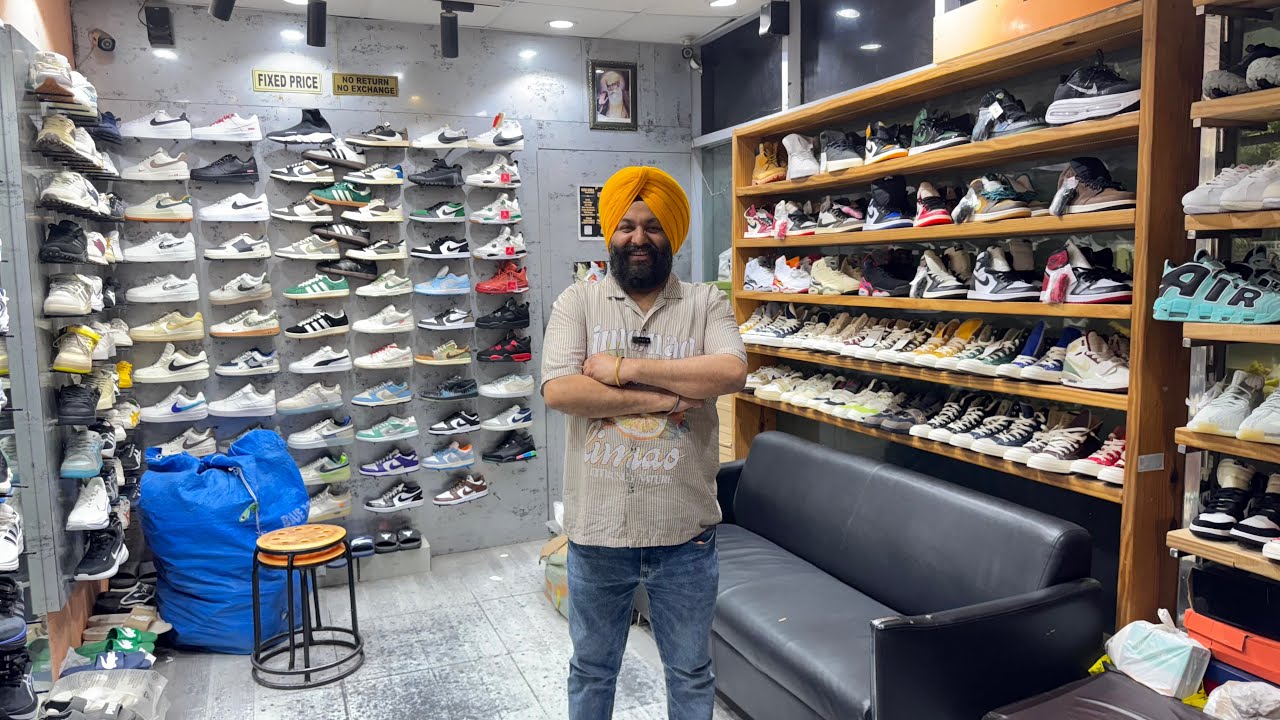 Biggest Shoe Sale is Live 😱॥ Top Quality Shoe Market ॥ Branded Shoes in Delhi ॥ Premium Shoe Sale 😱