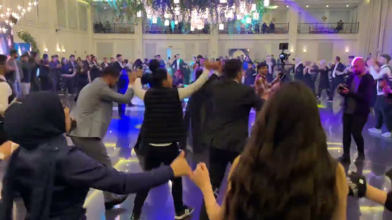 Zurnaci nimet Almanya Avrupa değil  Batman düğünü çaliyor millet coşuyor