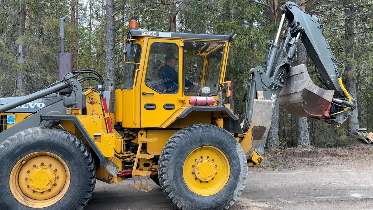 Köp Grävlastare Volvo BM 6300 på Klaravik