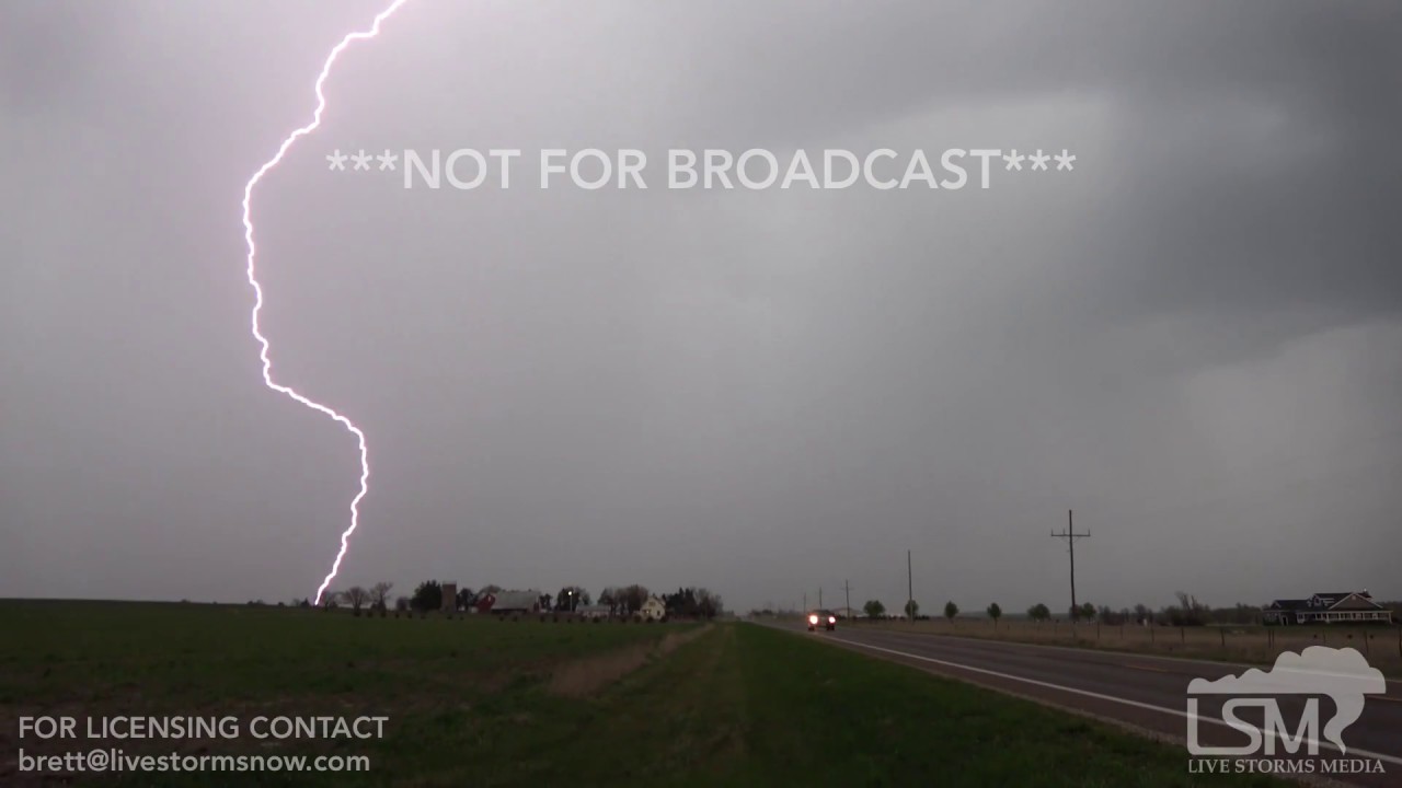 04/12/2017-Abilene, KS-Amazing Lightning Strike and Storm Video