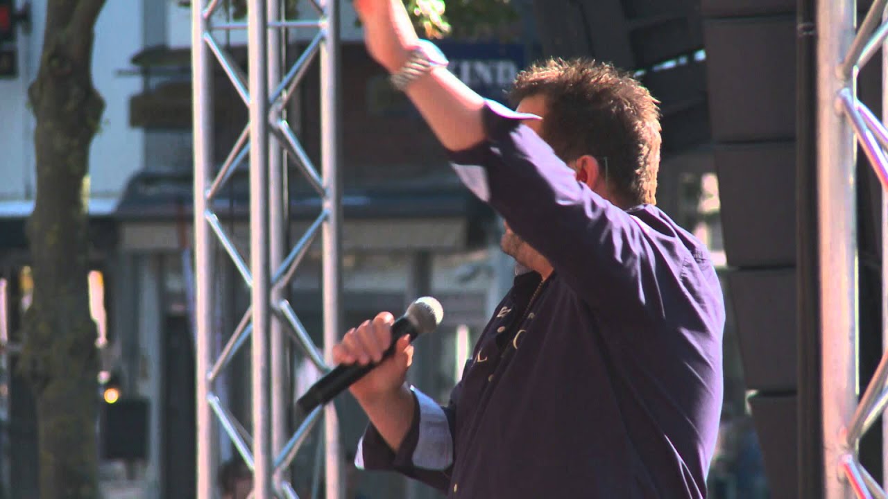 Tranen 2015 - Frank Verkooyen - Kom wie wil er met mij dansen