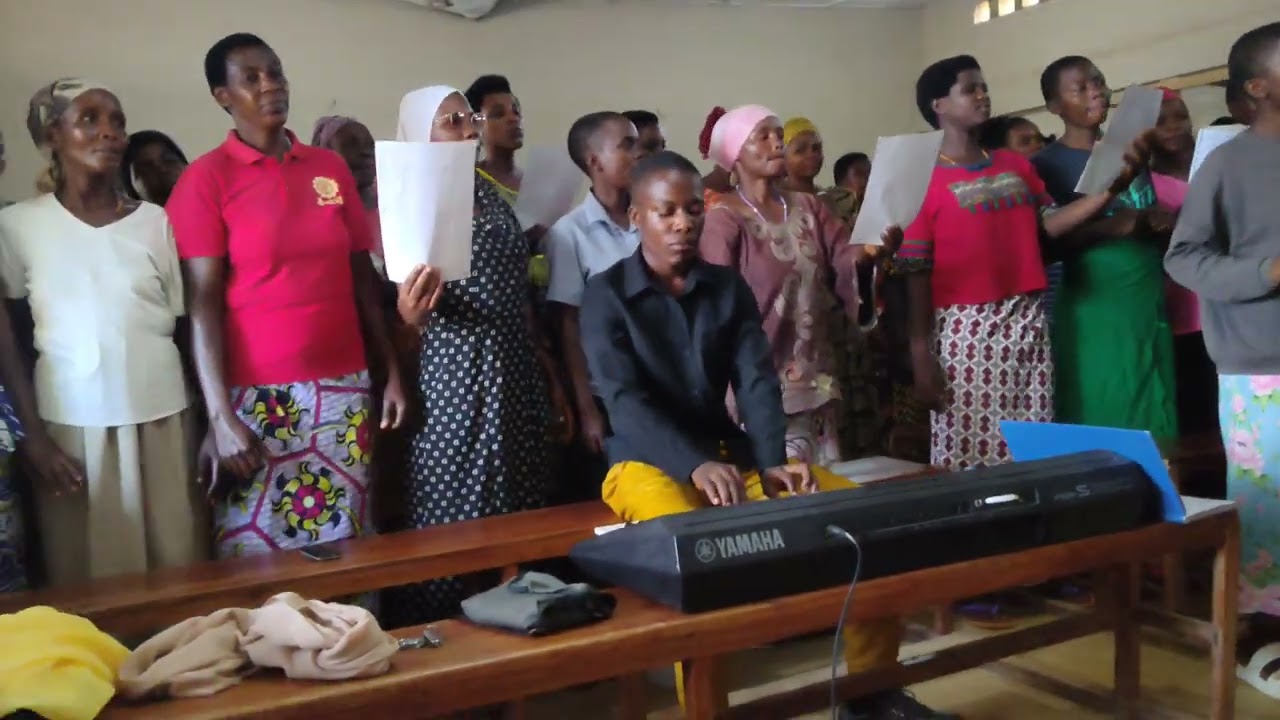 MWISENGA RY'IBUYE IBETLEHEMU, GLORIA INEXCELSISDEO