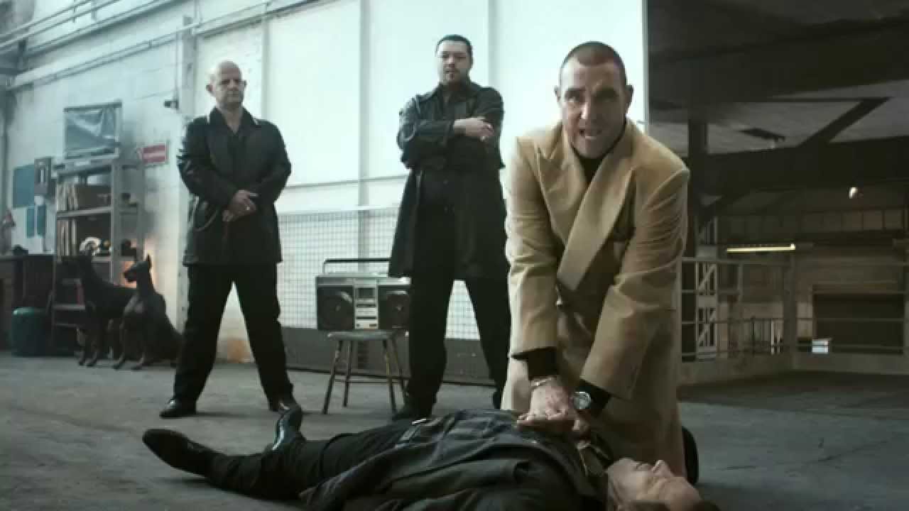 Jak resuscituje prof&iacute;k? Vinnie Jones a jeho n&aacute;vod k resuscitaci