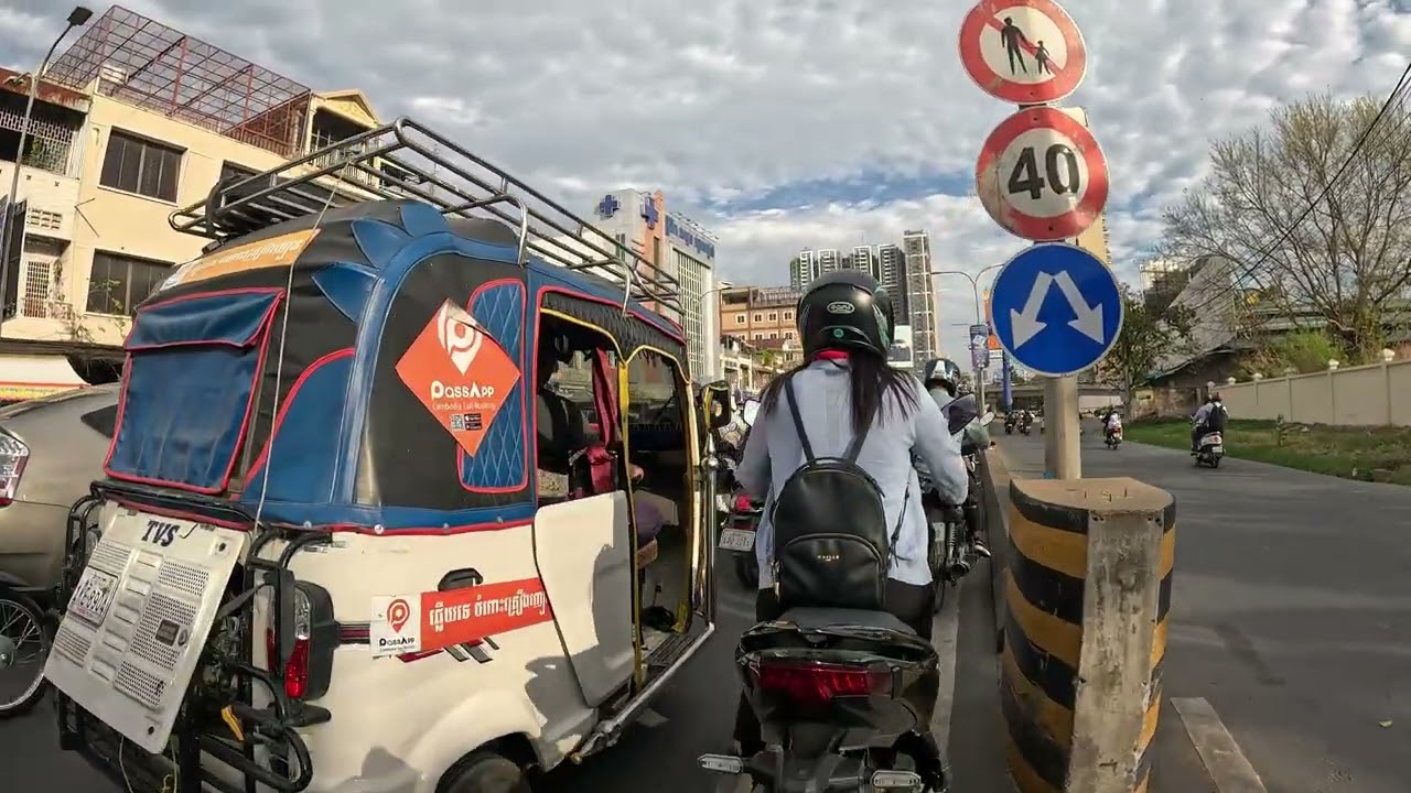 EP 254: Everyday motorcycle ride in Phnom Penh, Cambodia, 4K/60p