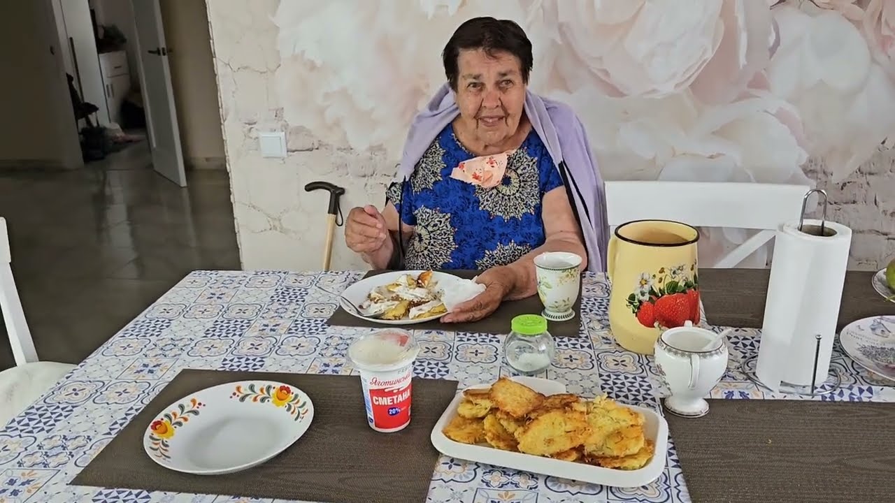 Научил Светлану готовить драники!😊