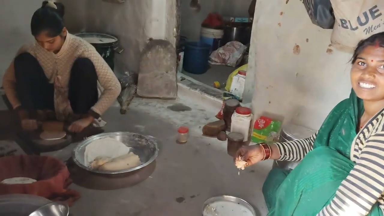 मम्मी खाना खा के जा रही है खेत l सरसो की कटाई चालू हो गई #poortiprajapativlog 