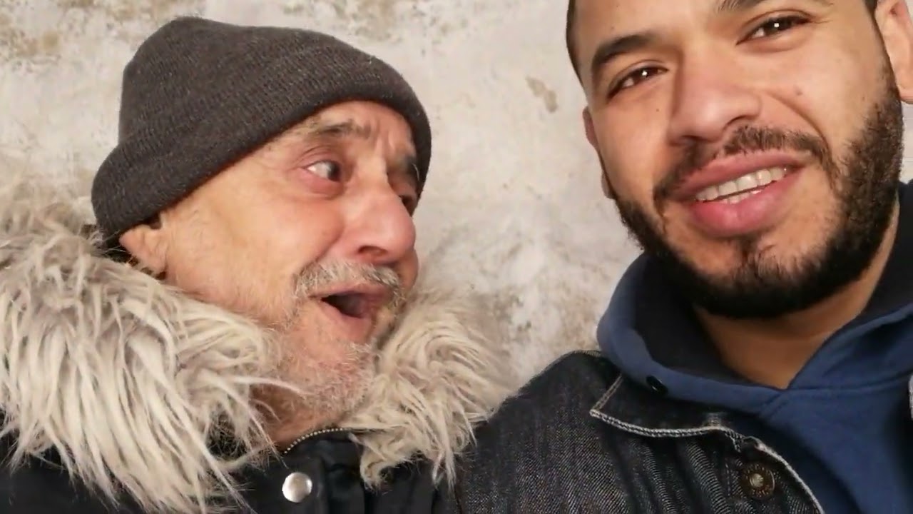 علولو شاخ بالضحك 😂😂