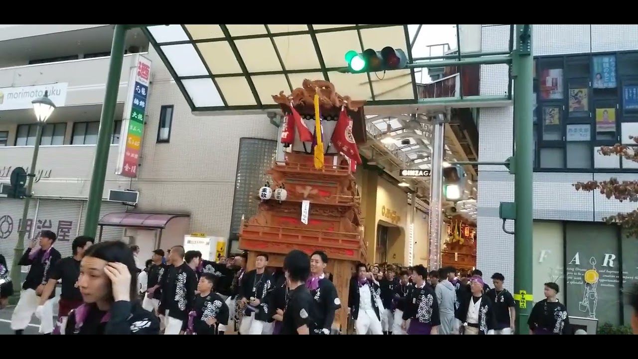 西条祭り2025年10月16日御殿前に向かう商店街にて②