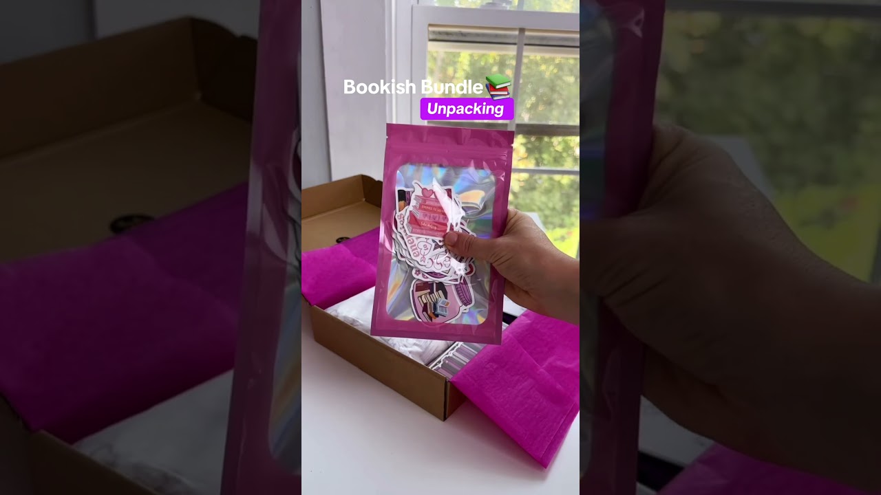 Unboxing the Ultimate Bookish Bundle 📚✨ &ndash; All You Need in One Box!