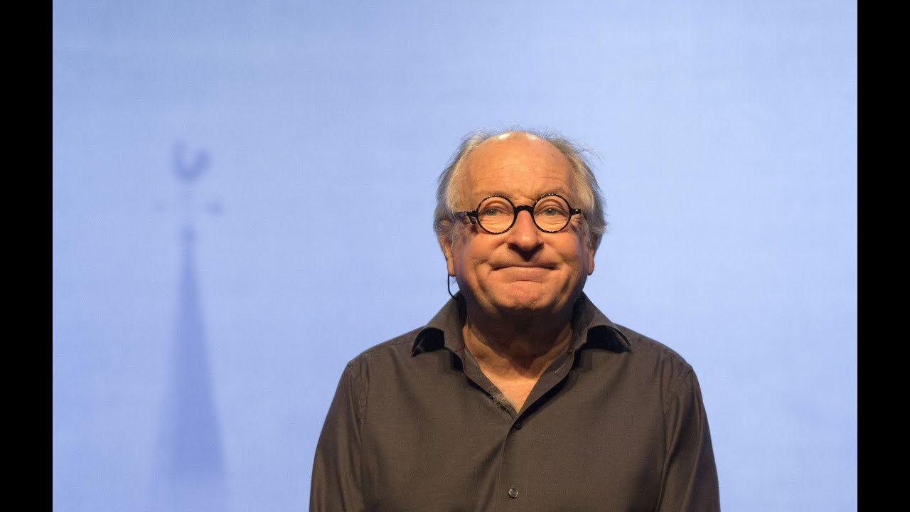 Youp van ’t Hek over z’n oudejaarsconference ‘Wat is de vraag?’