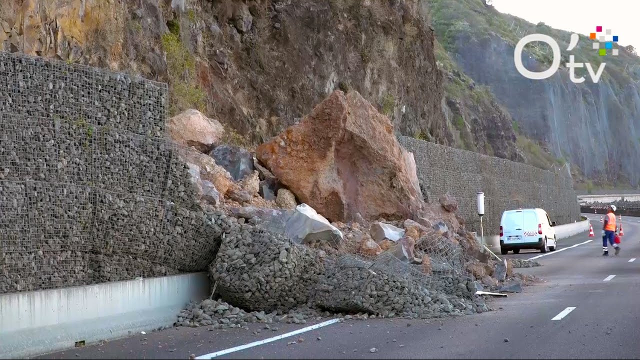 Double éboulis sur la route du littoral