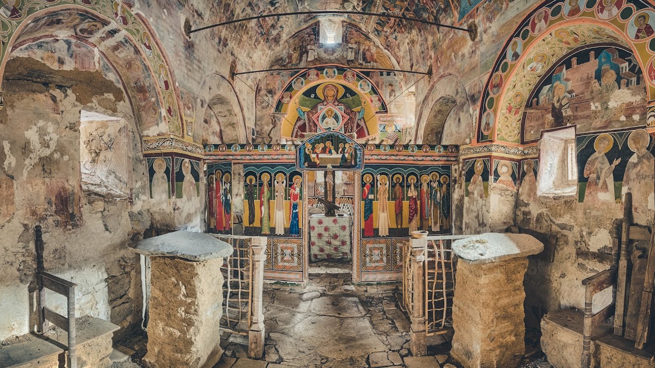 Abandoned 1600s Monastery with untouched Church / Lost Abandoned Places europe