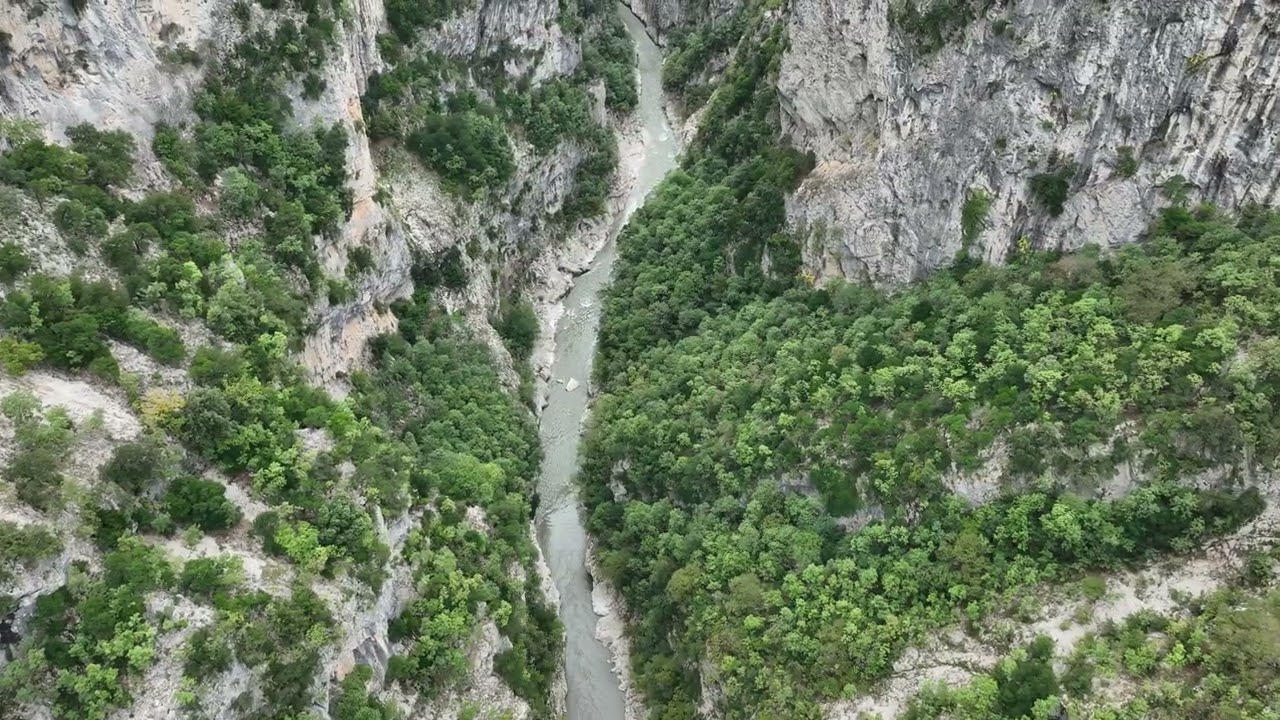 Απόσπασμα διάσχισης κοίτης του ποταμού Άραχθου από τη γέφυρα Πολιτσάς ως τη γέφυρα Πλάκας,10/2025