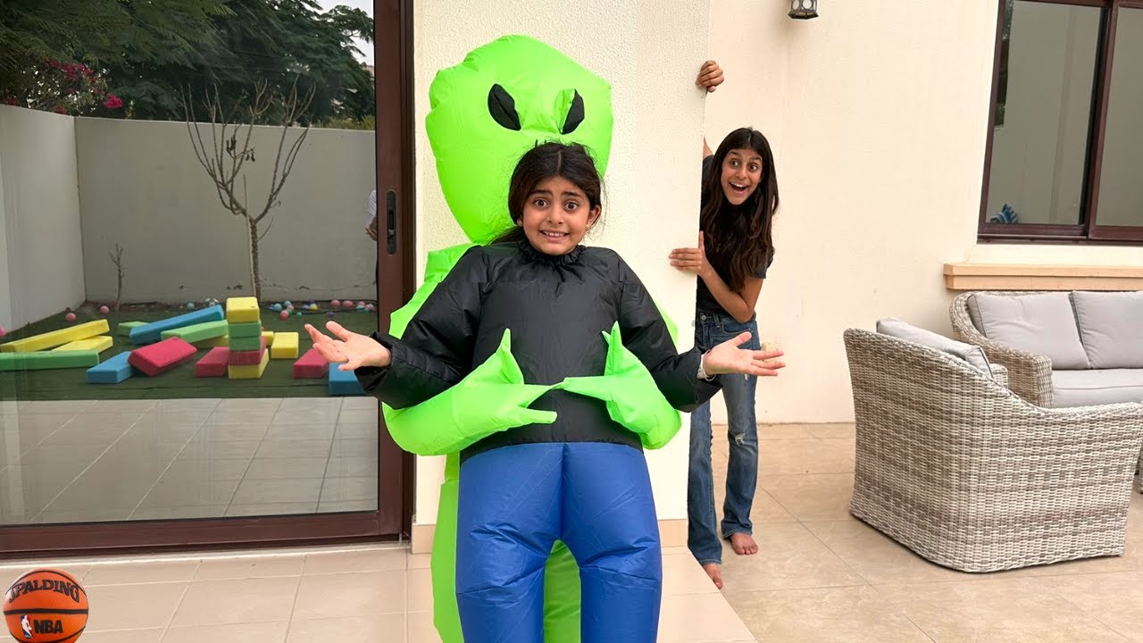 Deema and Sally Play New Year Funny adventure