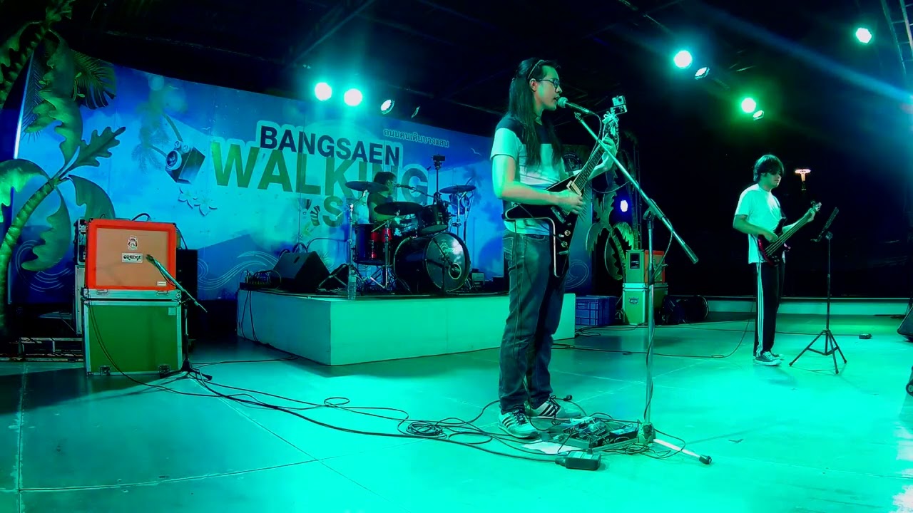 Flying V Martin - อึดใจในร้อยพัน [Live @Bangsaen Walking Street (11/06/22)]