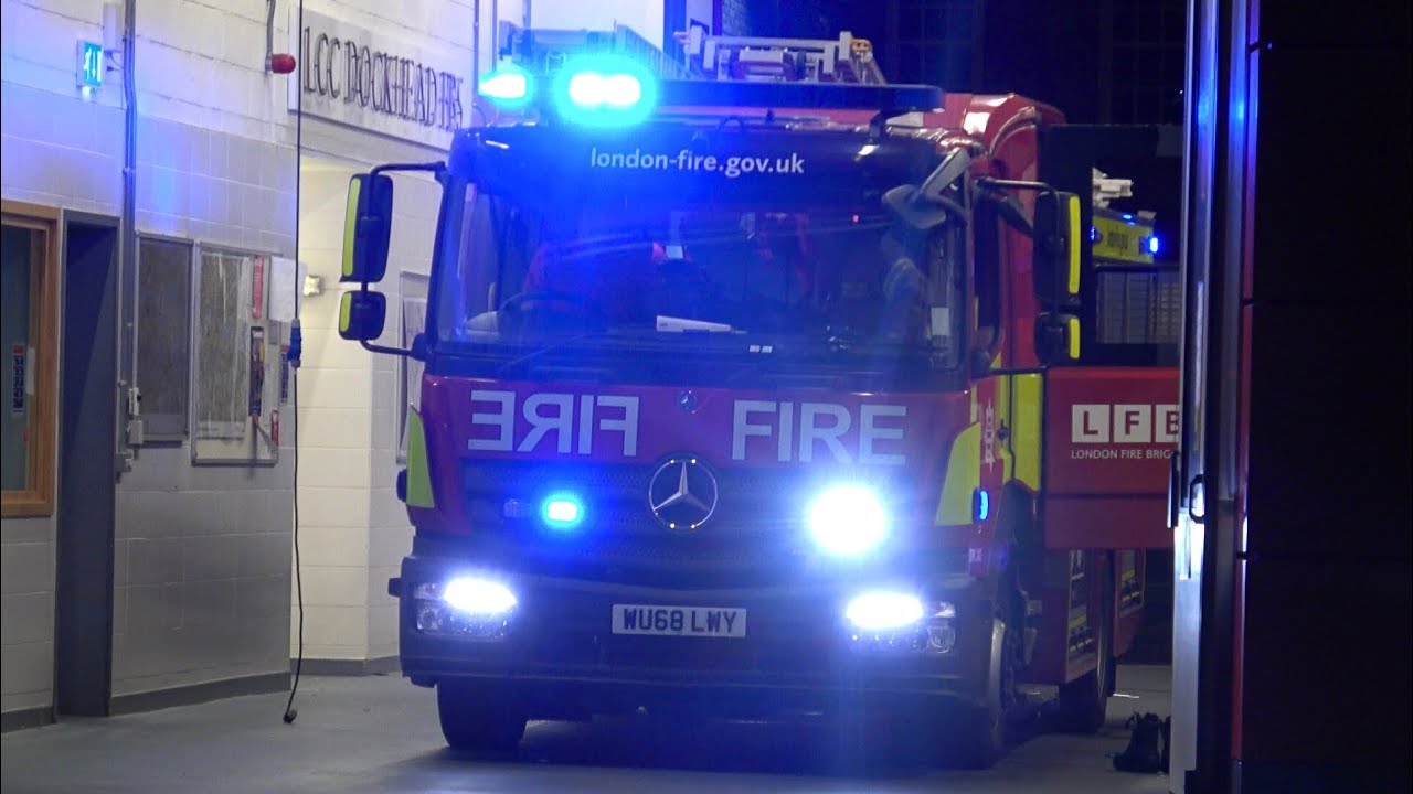 London Fire Brigade, Dockhead Pump Ladder (E341) turnout 