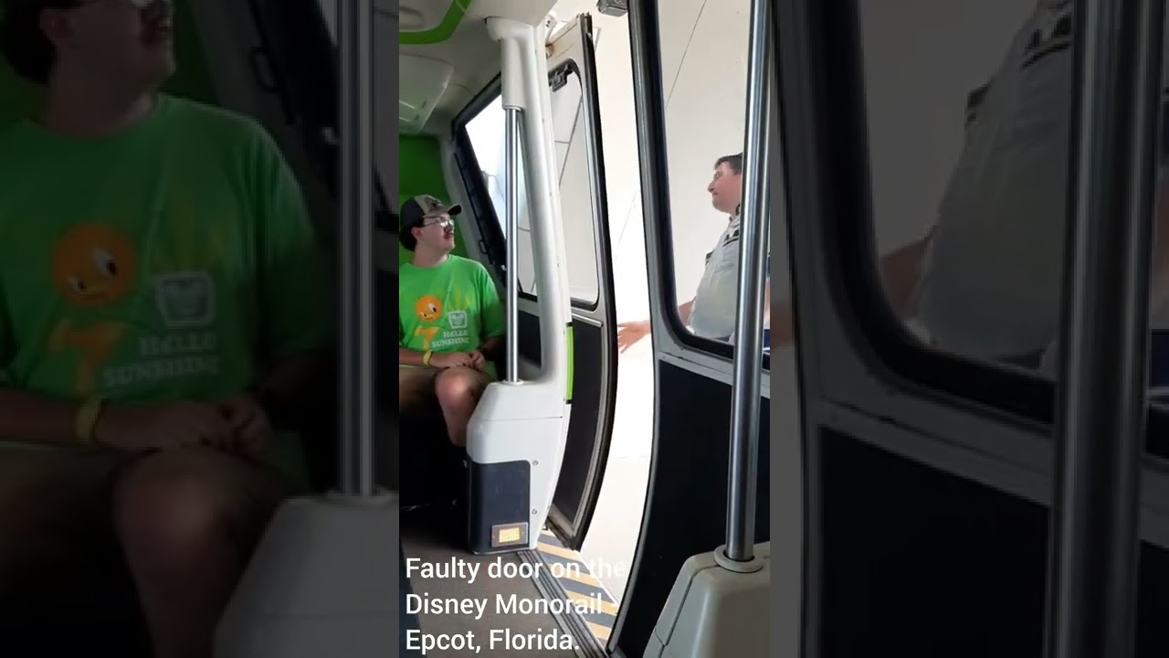 Faulty door on the Disney Monorail - EPCOT, Orlando Florida. 23/08/22.