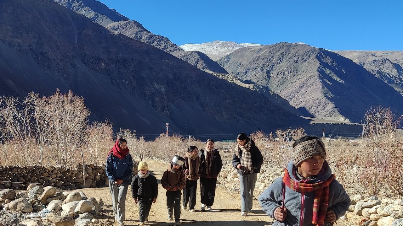 Day out with children /lifewithangmoh/ exploring #youtube #ladakh #lifeisbutadream #fypシ 