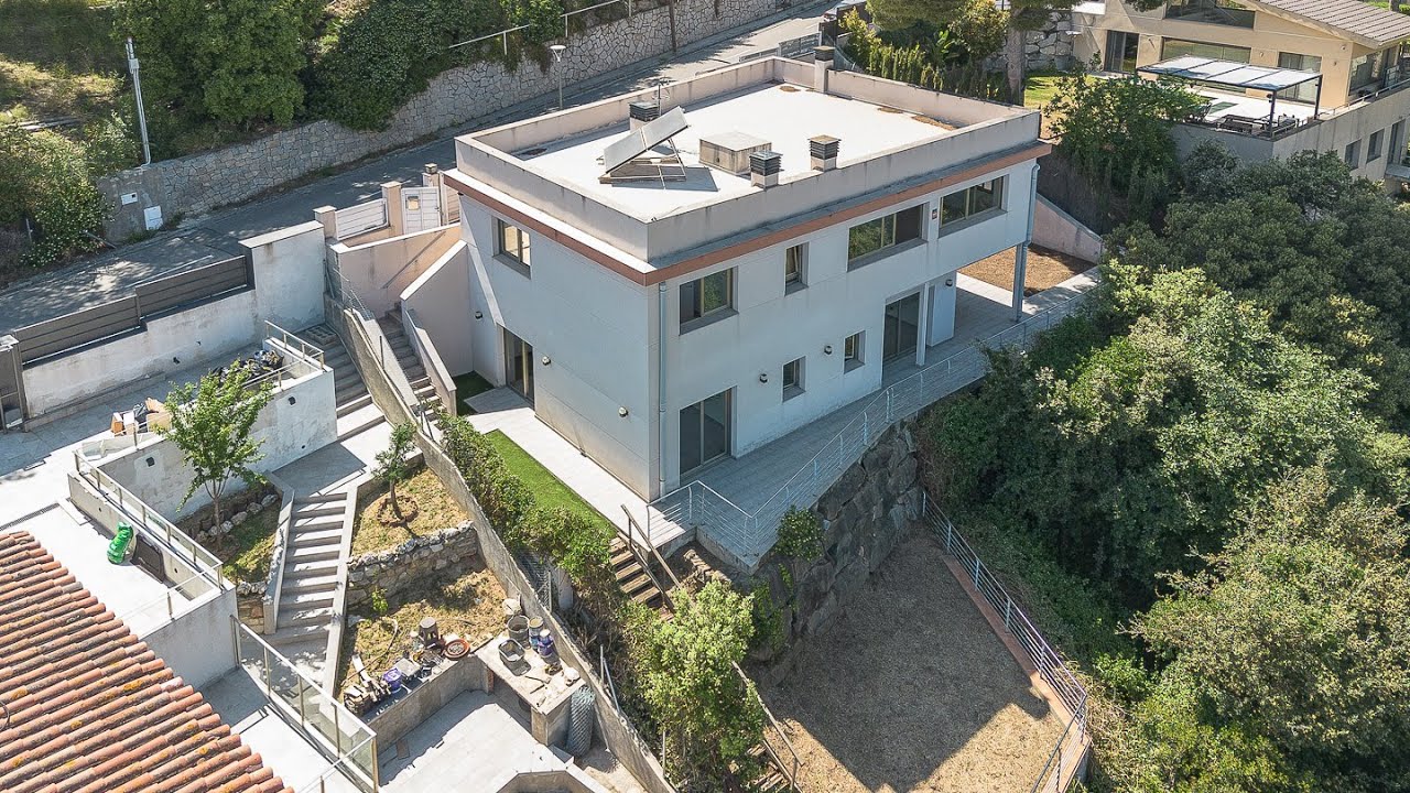 Casa Unifamiliar con cuatro suites en Cabrils Maresme