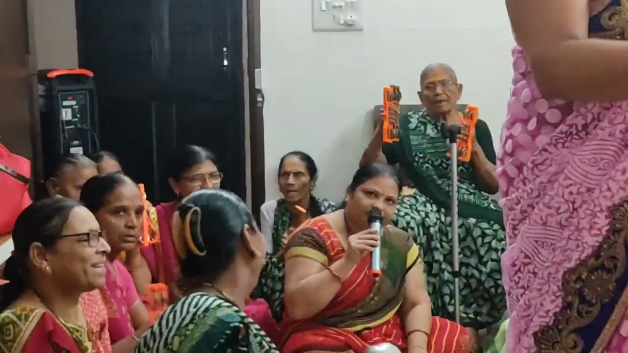 માતાજી નો મિક્સ ગરબો ડાકલા(લખેલો છે)ગમેતો લાઈક કોમેન્ટ સબસ્ક્રાઇબ કરજો જય શ્રી કૃષ્ણ🙏જય માતાજી🙏🌺