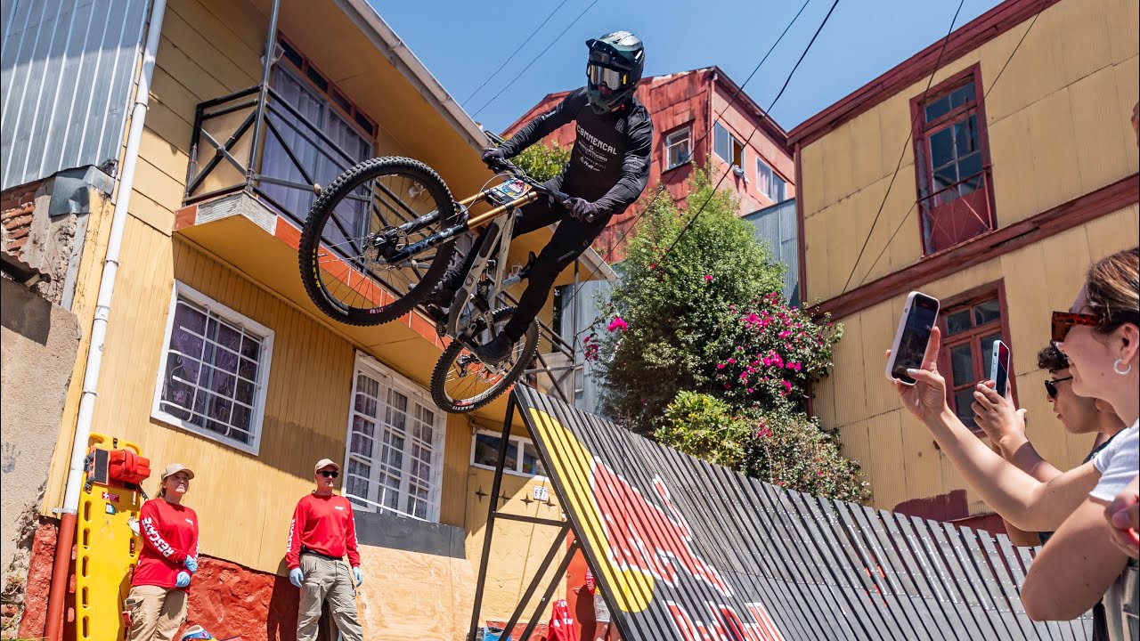 RACE RUN 5to Red Bull Valpara&iacute;so Cerro Abajo 2024 - Jer&oacute;nimo Paez