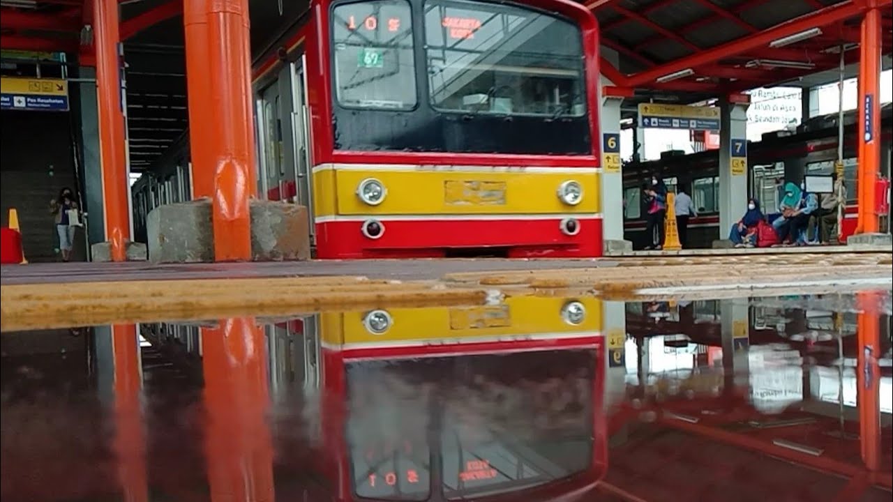 Puasa hari pertama, naik KRL Blue Line via Pasar Senen dari Bekasi ke Kampung Bandan ( JR 205-69 )