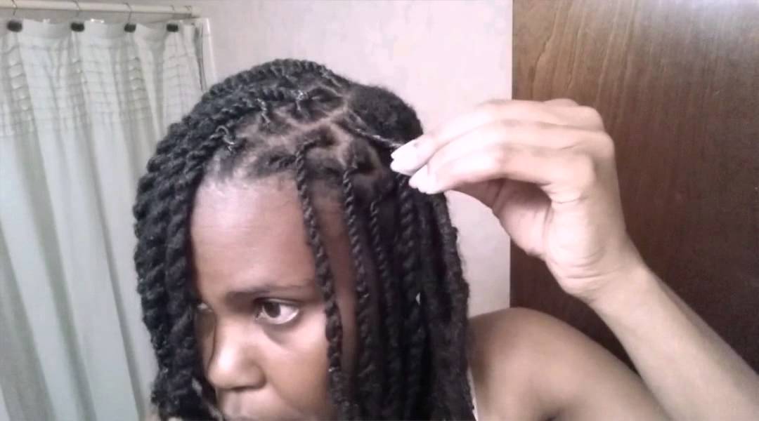 One Minute or Less Tutorials: Palm Rolling #Locs