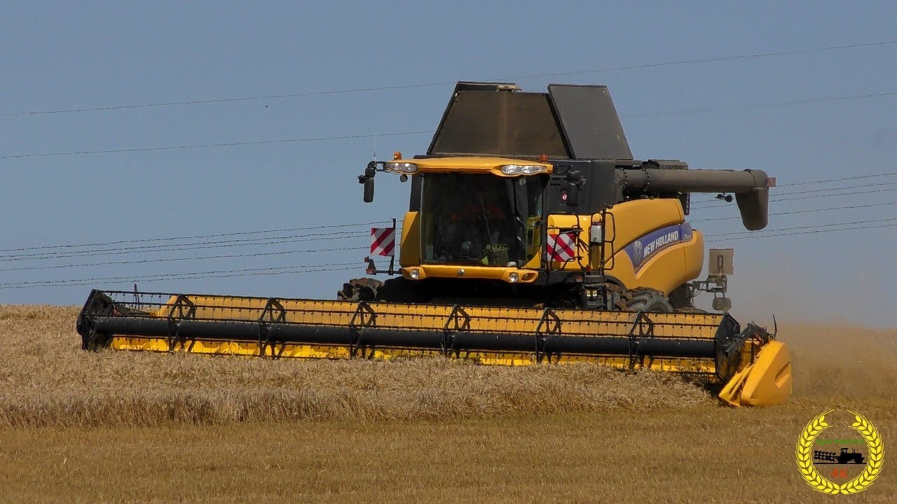 Ernte auf Rügen mit 2 X New Holland CR9090 / John Deere mit Überladewagen Getreideernte 2017