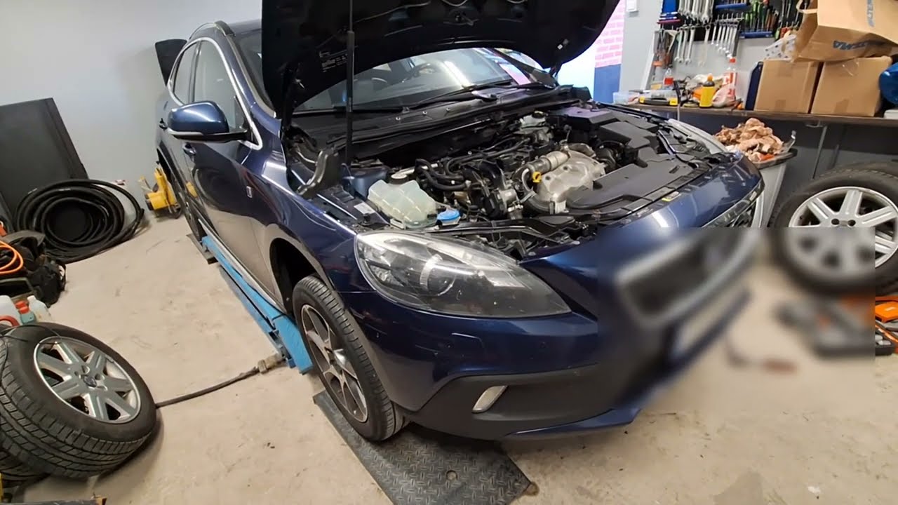 Volvo v40 d2, Service med olja, oljefilter och luftfilter. 