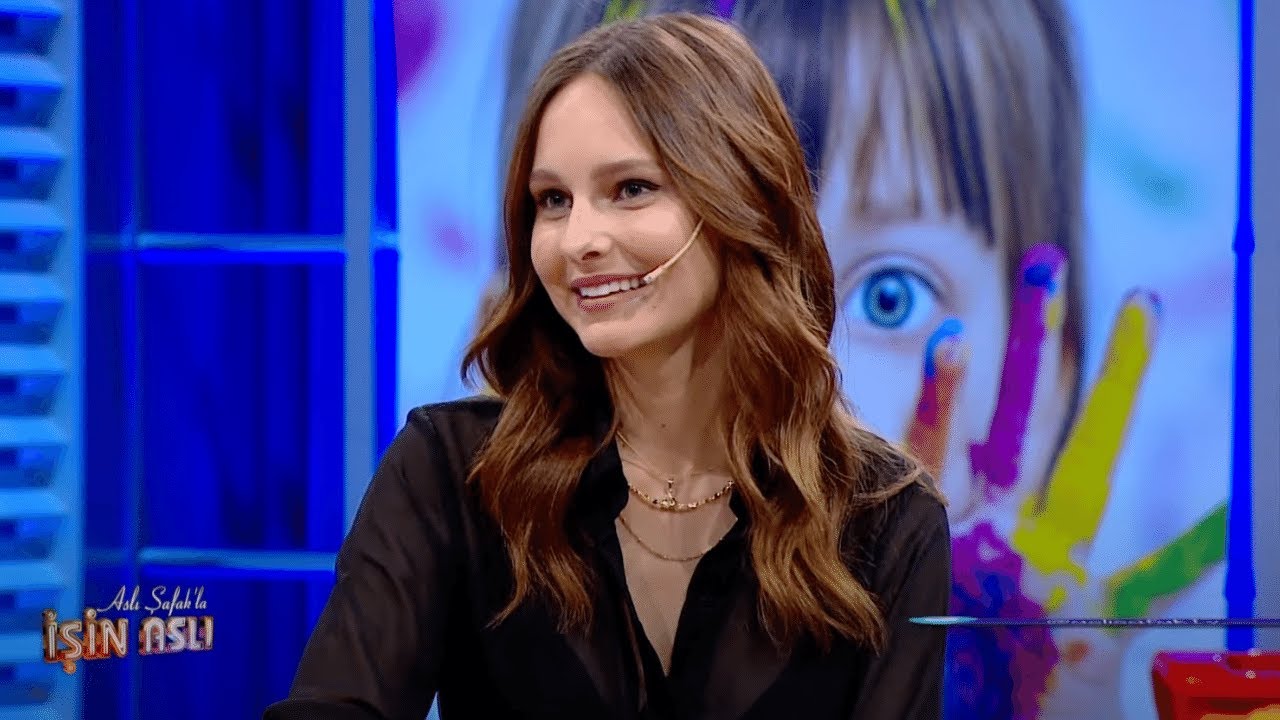 Derya Bedavacı & Jessica May - Aslı Şafak'la İşin Aslı | 24.12.2021