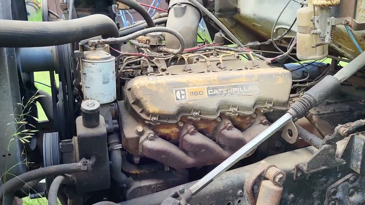 CAT 1160 V8 idle. 1980 Ford L8000.