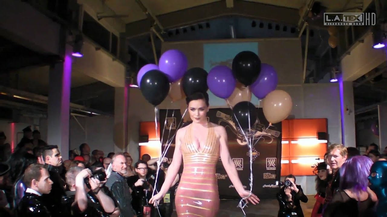 HMSlatex show at German Fetish Ball in May 2010