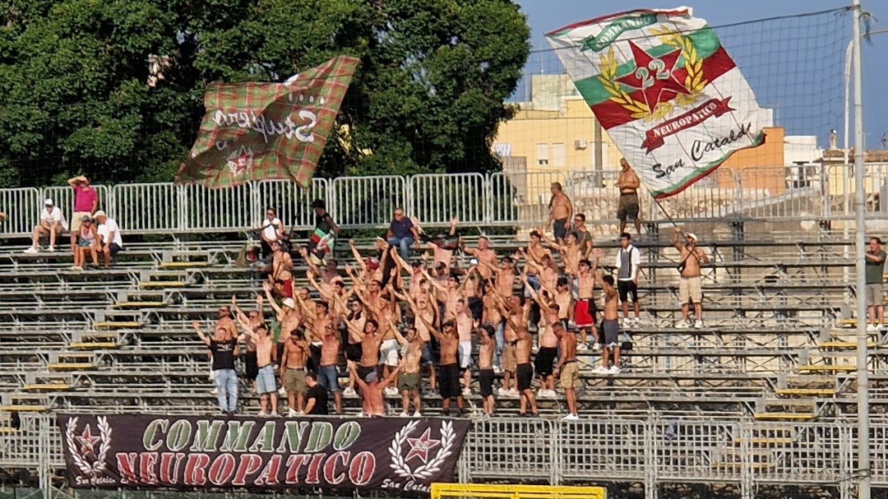 Duelling ultras chants between Sancataldese and ASD Siracusa Calcio 1924 in Serie D Coppa (25.8.24)