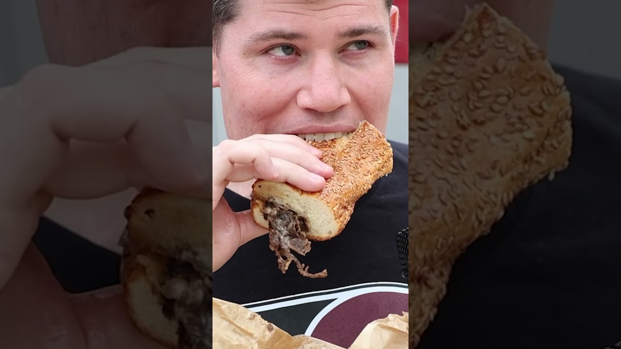 I tried Joey Merlino’s new cheesesteak place 👀