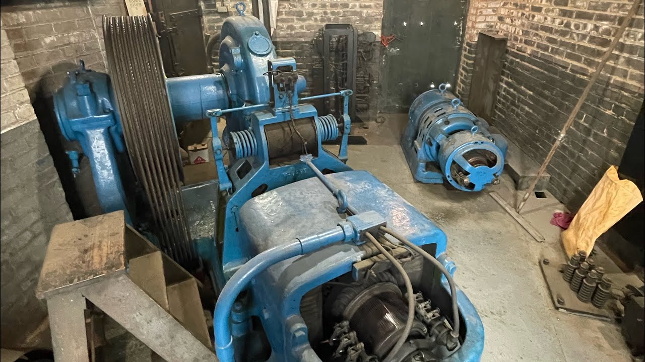 VERY INTERESTING 1930s Otis Elevator Machine Room
