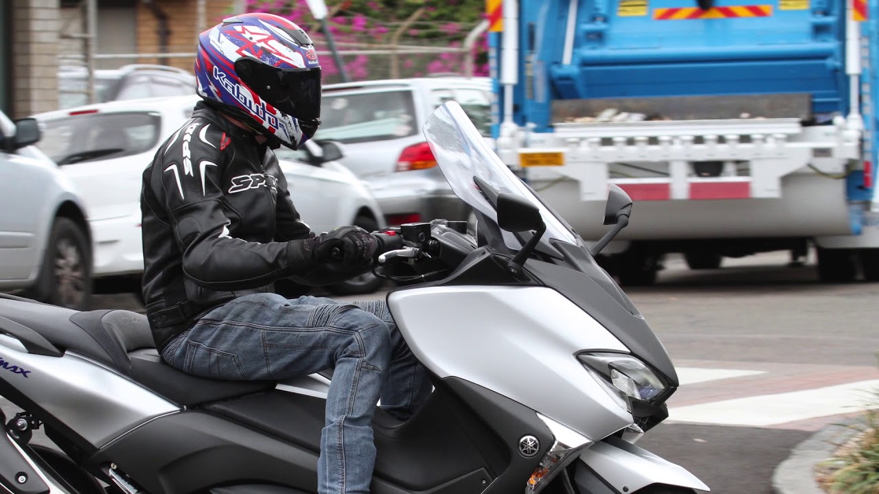 2018 Yamaha TMax 530 SX (LAMS) Bike Review