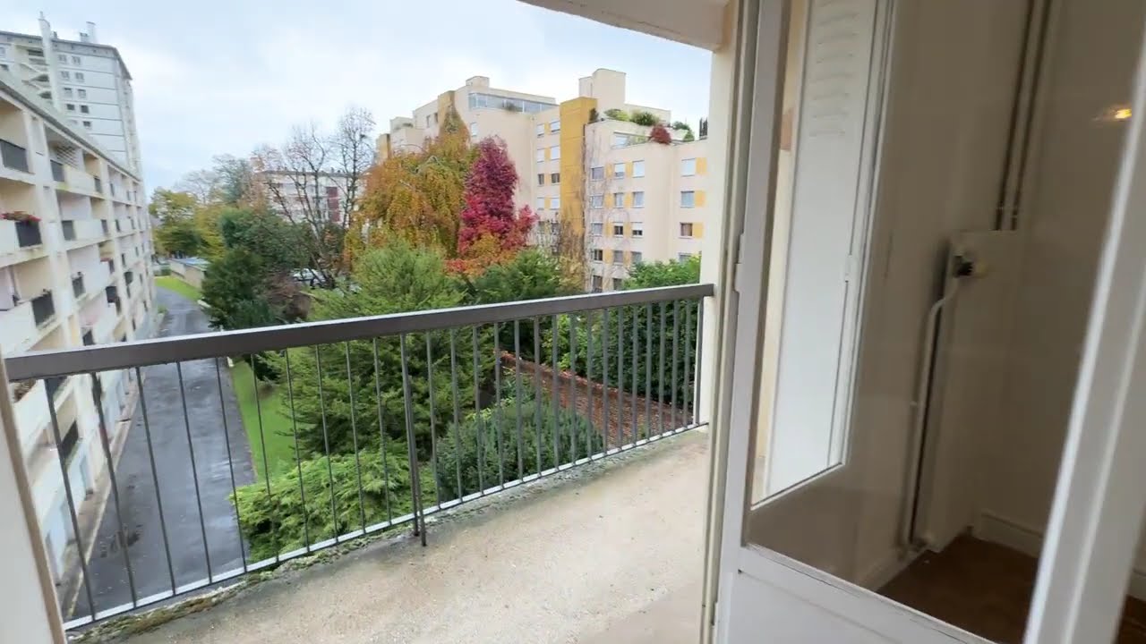 Appartement de 91 m2 SH avec balcon proche du centre ville à Charleville